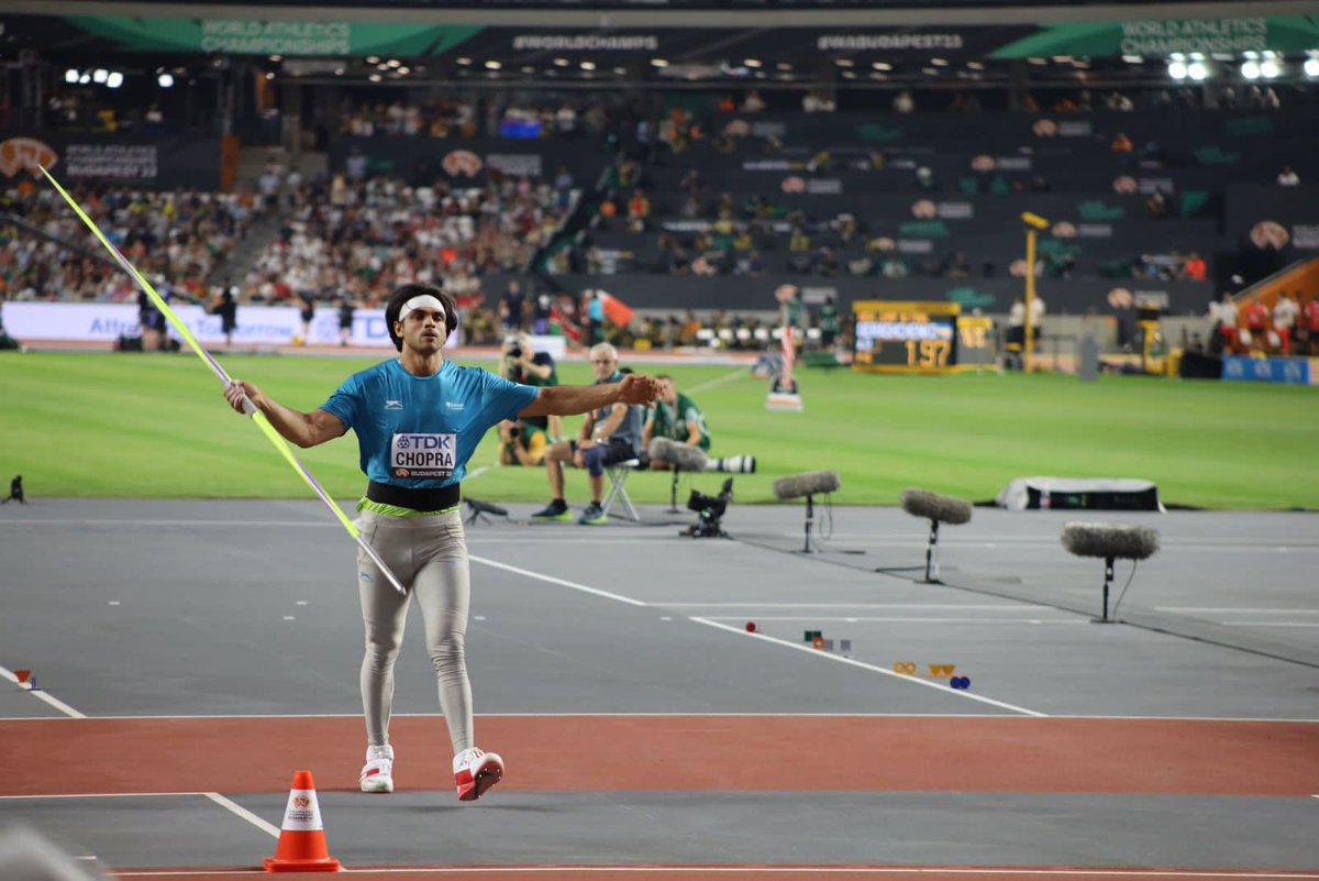Elvish Yadav (@elvishyadav) on Twitter photo A golden milestone for Indian sports!🥇 Congratulations <a href="/Neeraj_chopra1/">Neeraj Chopra</a> Bhai for becoming first Indian athelete to win Gold at the World Athletics Championships.
You've made India proud & inspired a generation of athletes. Your name is etched in golden letters! 🇮🇳🏆 A golden milestone for Indian sports!🥇 Congratulations <a href="/Neeraj_chopra1/">Neeraj Chopra</a> Bhai for becoming first Indian athelete to win Gold at the World Athletics Championships.
You've made India proud & inspired a generation of athletes. Your name is etched in golden letters! 🇮🇳🏆