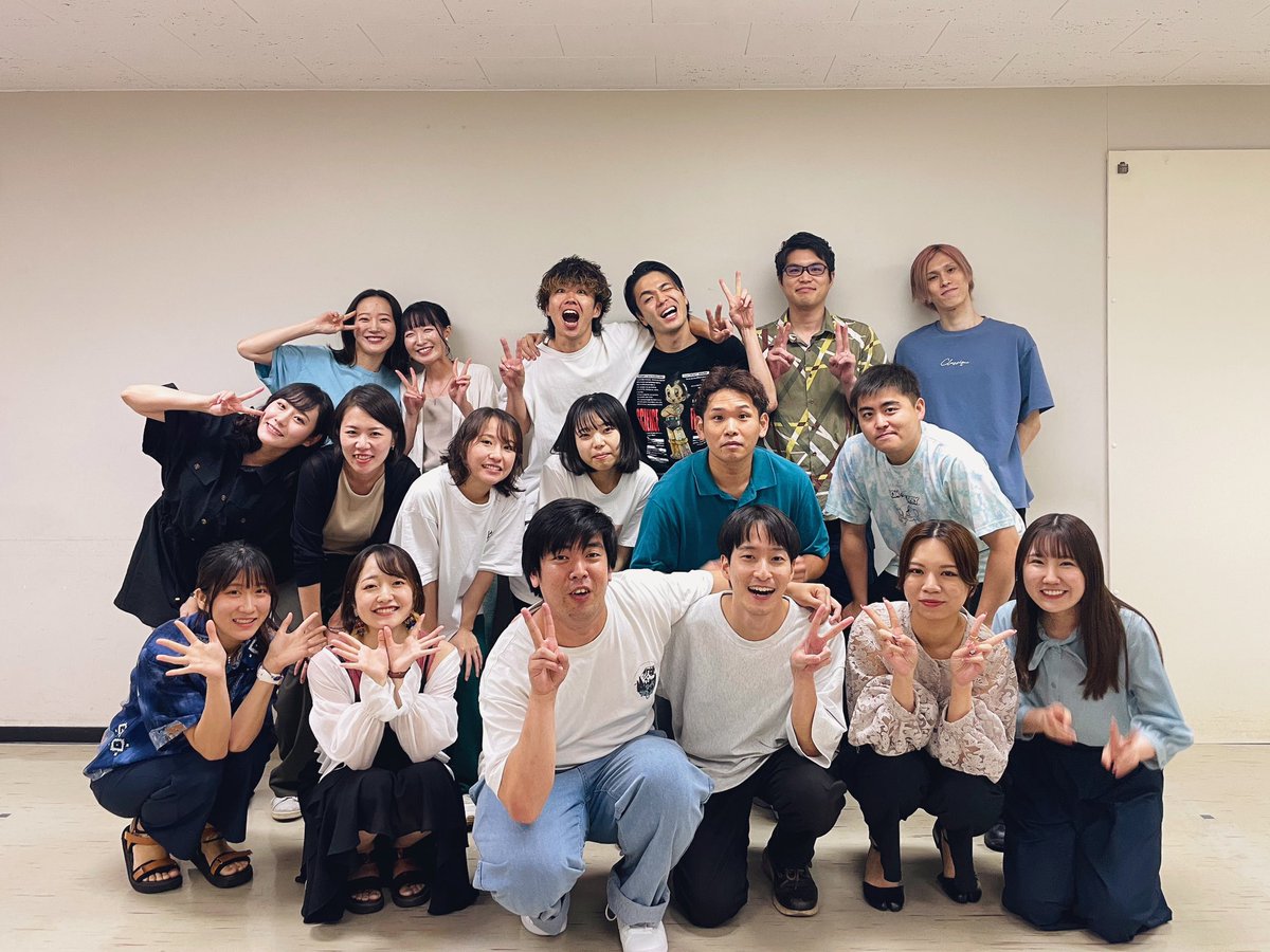 prelude_gekidan's tweet photo. ⁡
 Prelude 第9.5回公演
　 『 #12月のエンドロール 』
⁡
本番まで､ちょうど１ヶ月 📸
全員揃って顔合わせを行いました！
⁡
Preludeでは
稀な″ハートフルコメディ″です｡
ぜひご期待ください！！！
⁡
￣
[ HP ] https://t.co/T6abaW2gqE
チケット予約開始 9/2(土)20:00〜
⁡ https://t.co/GhhNbFCVU2