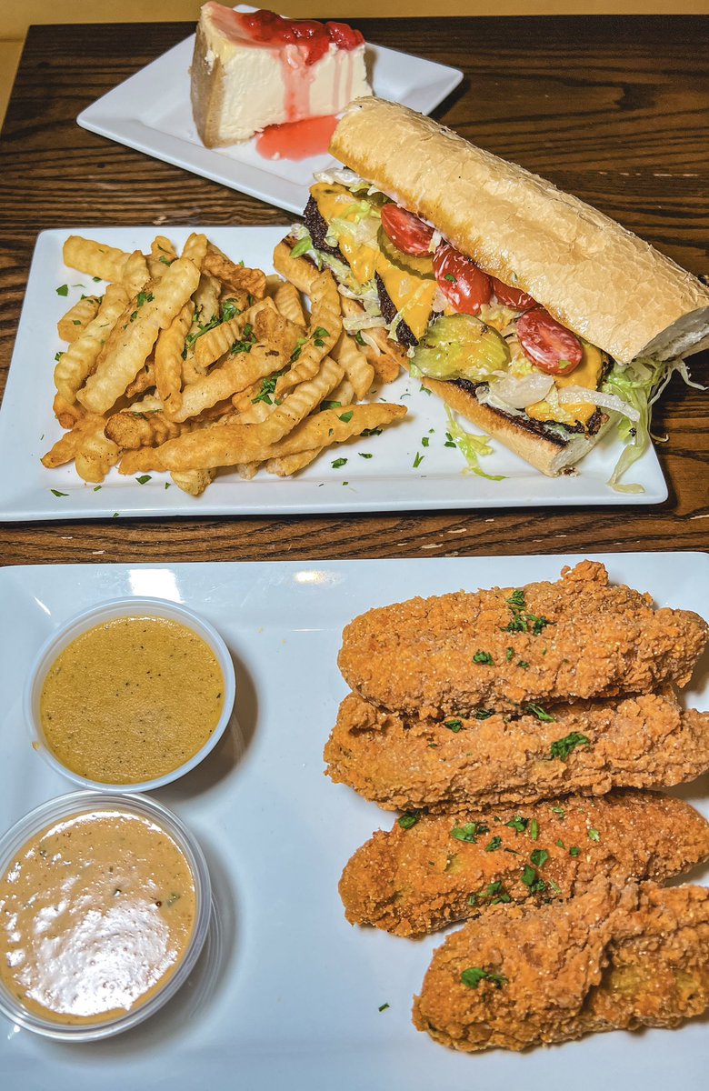 DubbsGrubs's tweet photo. Tried a few of the new affordable 3 course meals...

- Crabcakes, Gumbo Ramen🔥🔥, &amp; Cake. 
- Fried Pickles 🔥, Hot sausage Po Boy, &amp; Cheese Cake 
- &amp; Plenty More 

Over 20 different options, ranging from $25 to $60.

📍Local Tap &amp; Table 
3333 Harry Hines Blvd Dallas Tx https://t.co/JlHscvKUyr