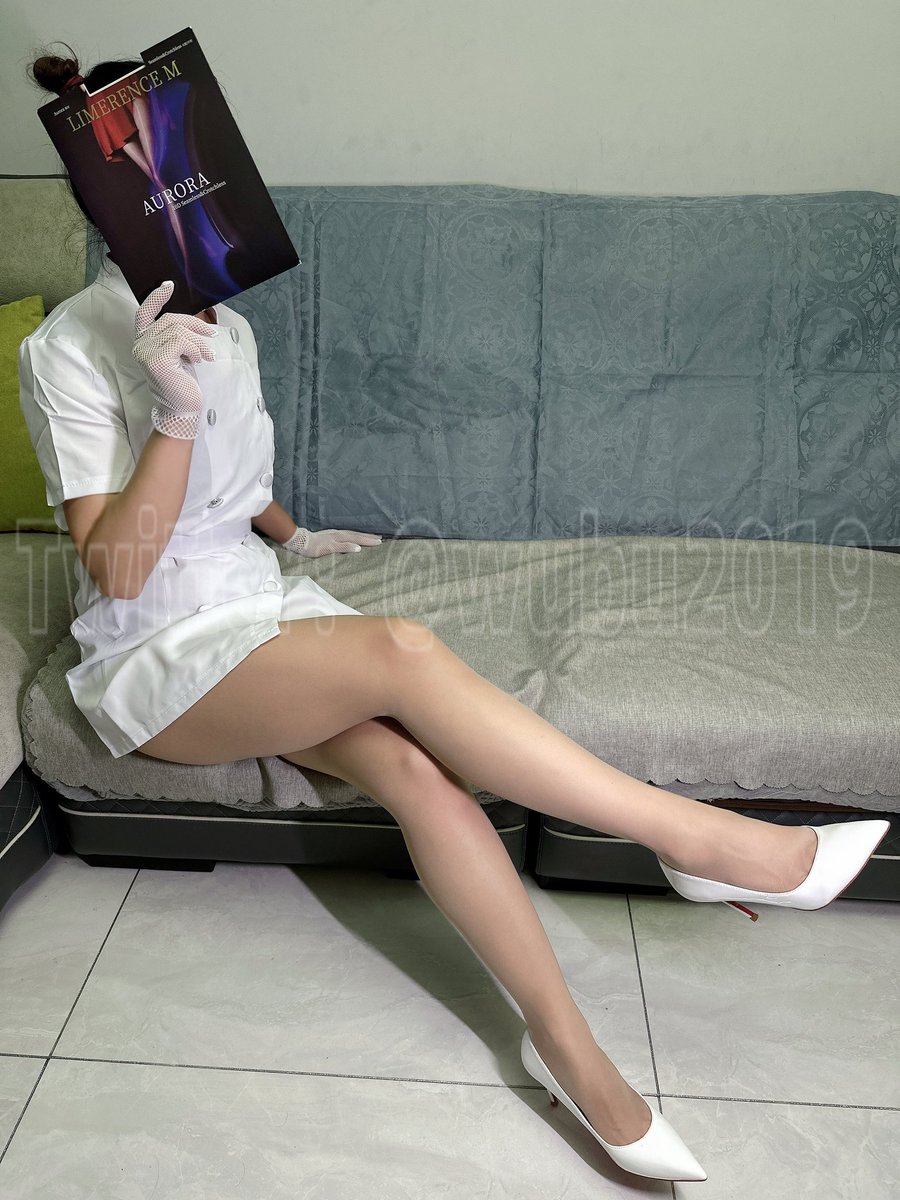 这几天睡的早，夜里老听见被窝里有日本女人的声音，今晚好好审审摄影师是不是网恋跟别的女人视频呢！ https://t.co/F3JY2bKouM