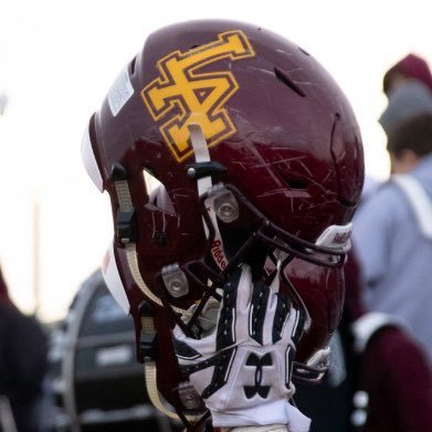 BHGHIL's tweet photo. Give your favorite football fan the experience of a lifetime as an official "Ball Boy/Girl" for the state championship @LoyolaAcademy football team for a game in the 2023 season! Your child will spend the game on the sidelines of Hoerster Field! https://t.co/LLfKnHi6PG https://t.co/PpbAISKbTS
