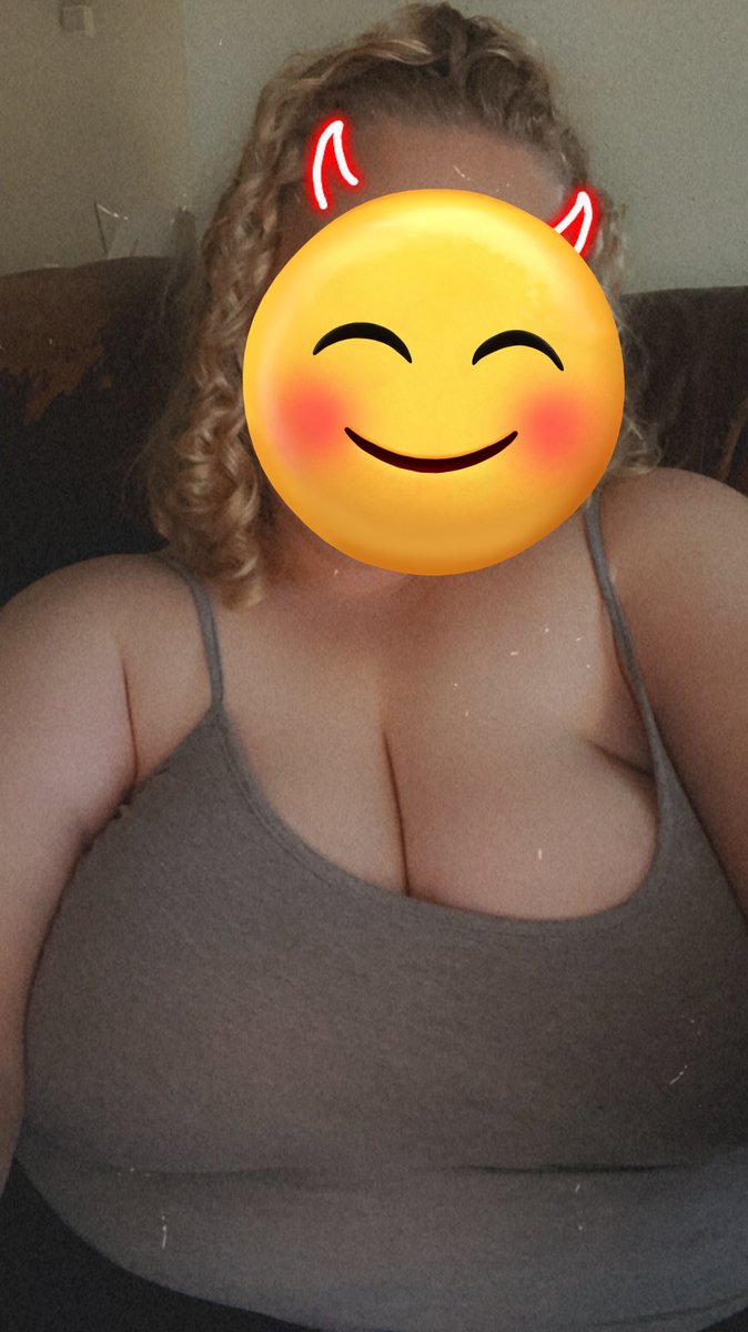 MistyRose1028's tweet photo. I finally broke and made a snap 😈 Add me 
mistysweetie96 https://t.co/bInn72bNMS