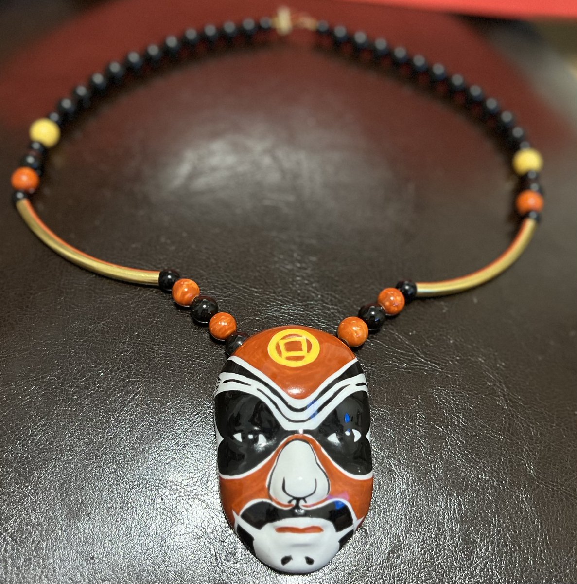 TeriE's tweet photo. RARE #Vintage Porcelain #ChineseOpera Mask Pendant w Brass & Glass Bead Necklace #vintage80s #uniquejewelry #vintagejewelry #ethnicjewelry #ebayfinds #bohofashion #eclectic #mask #operamask #collectible #artjewelry #giftidea #gifts #Unique https://t.co/OoIMPnUTcK #eBay via @eBay https://t.co/rHzOxNo0fG