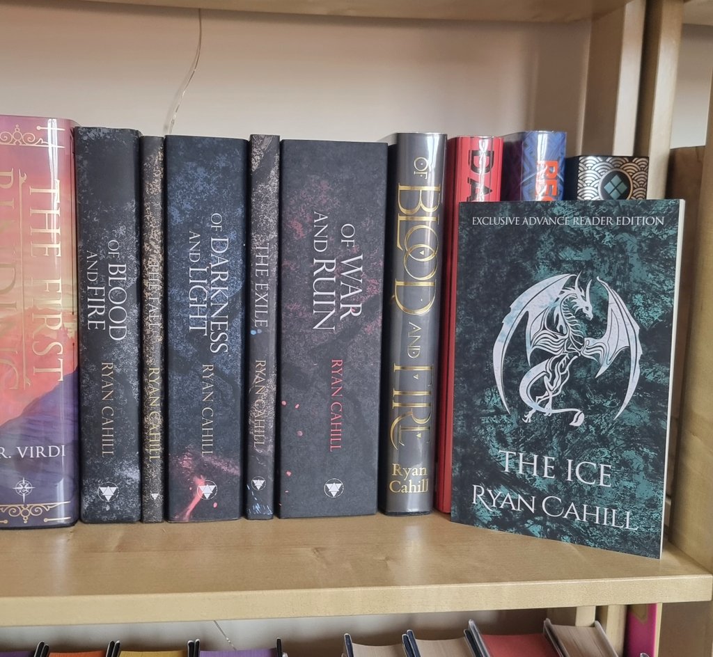 Look what arrived 👀

"Ryan Cahill delivers on writing an enthralling story where hope and sacrifice are intervowen in both beautiful and shocking ways" 

You can read my full review here 👇
goodreads.com/book/show/1520…