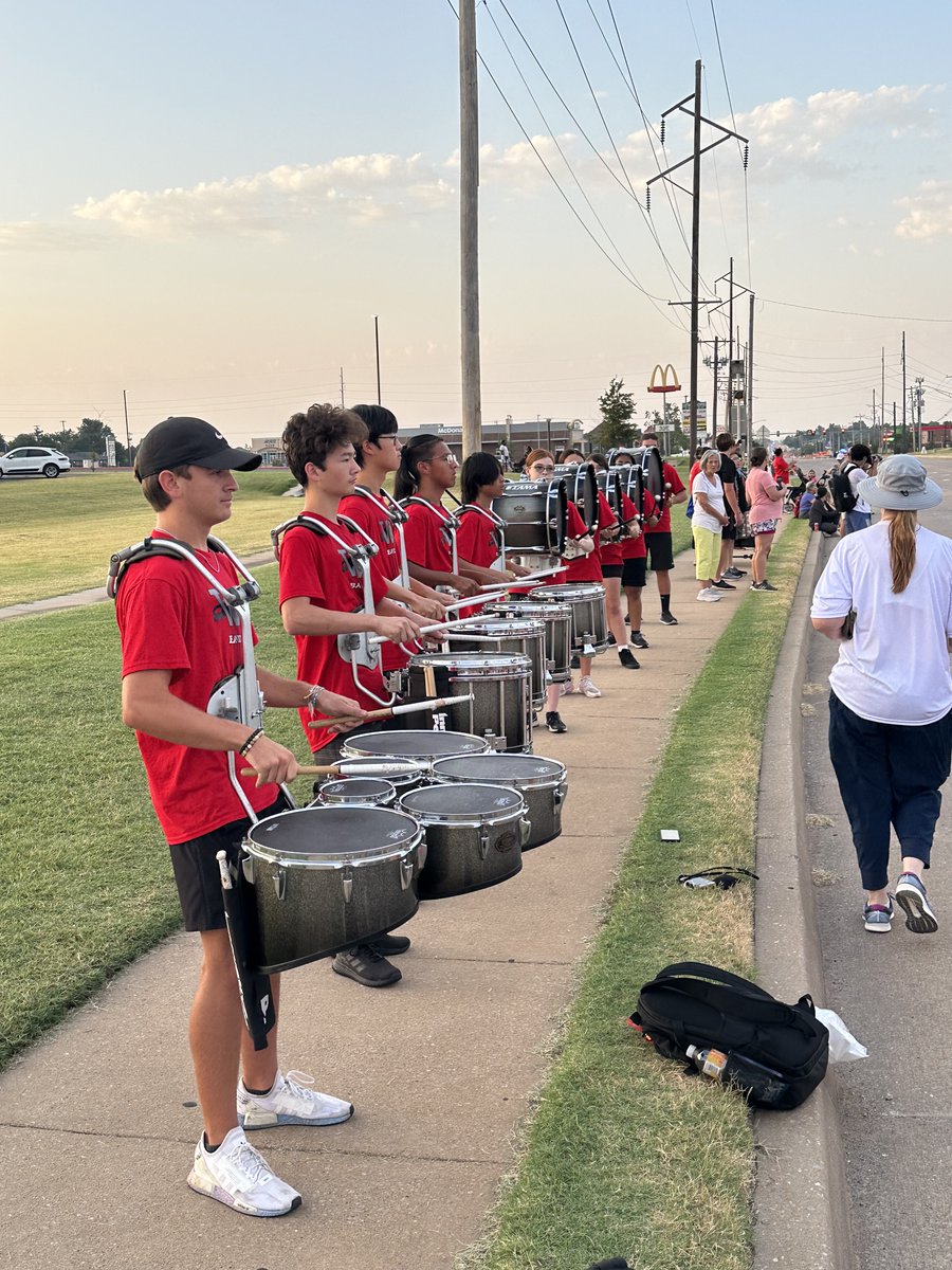 MoorePublicSch's tweet image. Congratulations, Moore High School senior Aidan Jimenez and community runner Ashley Carreon! They took the wins on Saturday during the Moore War Run 2023! #mpspride #moorewar #moorestrong
Another beautiful gallery from the Moore Monthly: tinyurl.com/bdcbc2dr