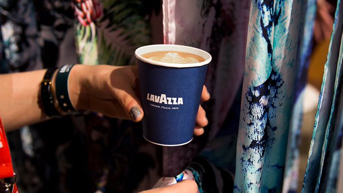 office_barista's tweet photo. Lavazza branded take away cups are walking advertisements & are a great way to promote your Lavazza coffee & draw in even more customers #Lavazza #papercoffeecup #papercupsandlids #takeawaycup #smallpapercup #disposablecups #papercup #advertising #branding
https://t.co/2wD99Zq1su https://t.co/7NylLWRnxe