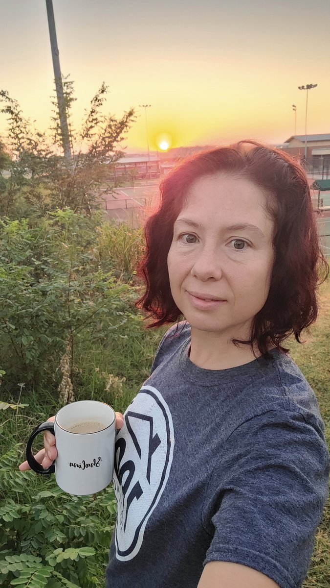 TheShalinaStacy's tweet photo. I'm still waiting for the magic of sunrise to become less breathtaking, yet each rising continues to fill me with a fresh sense of awe &amp; gratitude.
#happymonday #siezetheday #loveisalwaystheanswer #healthyhabitsforlife #sunrisesunshinesunsetrepeat https://t.co/CW8hN7qD5y