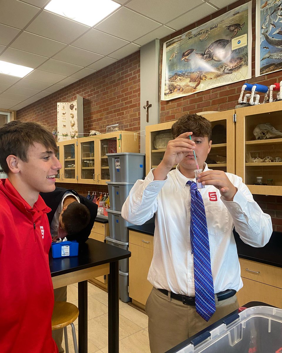 StanislausRocks's tweet photo. Recently, the Marine Science classes had hands-on experience in gathering water quality data, which they'll use for their future tanks. 💧🔬 #waterqualitytraining https://t.co/oQIipxri4M