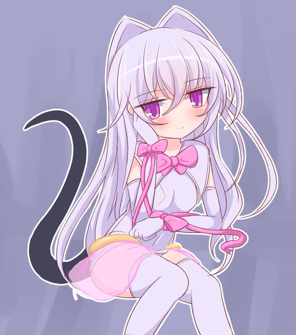 おまけ

せっかく全身描いたのにテーブルで半身見えへんやん許せん差分です。 