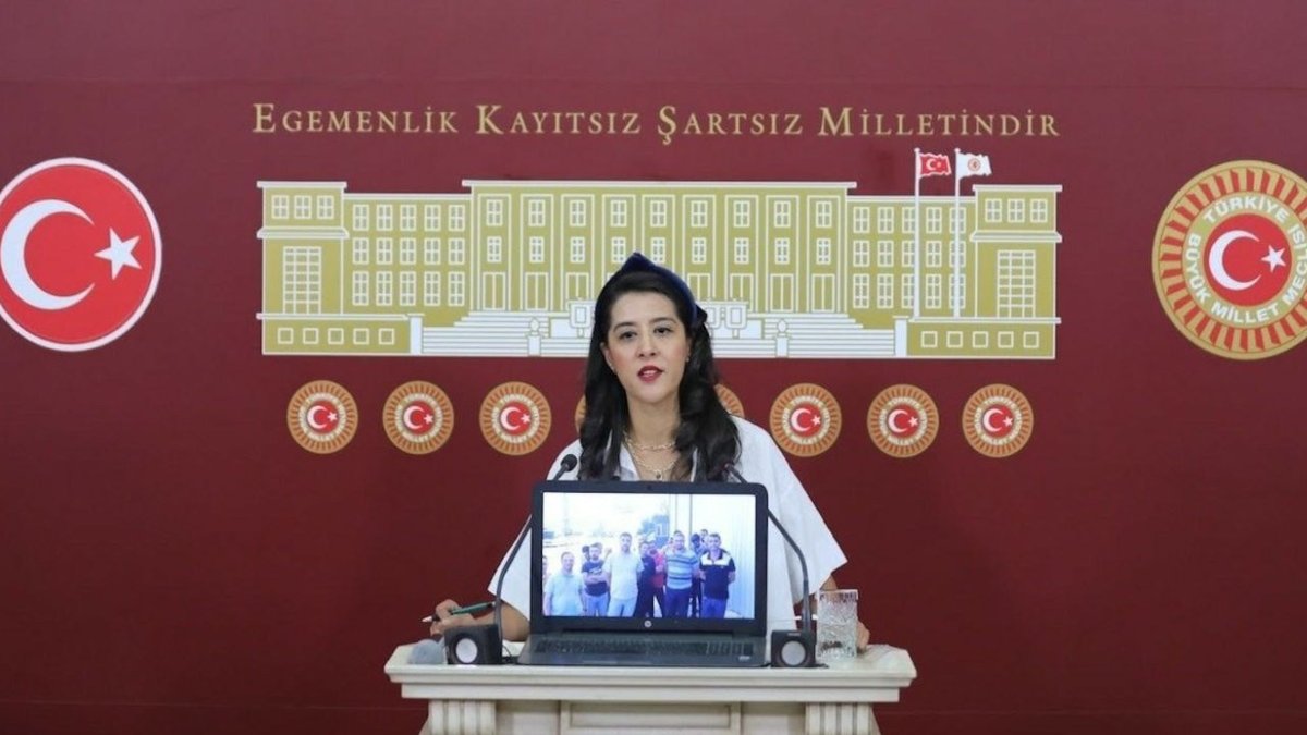 expresshaber_'s tweet image. Sevda Karaca: Antep'te işçiler tehdit edildi, patronlar yasalardan muaf mı?#EMEP #GaziAntep #İşçi #SevdaKaraca #Tehdit

expresshaber.net/2023/08/28/sev…