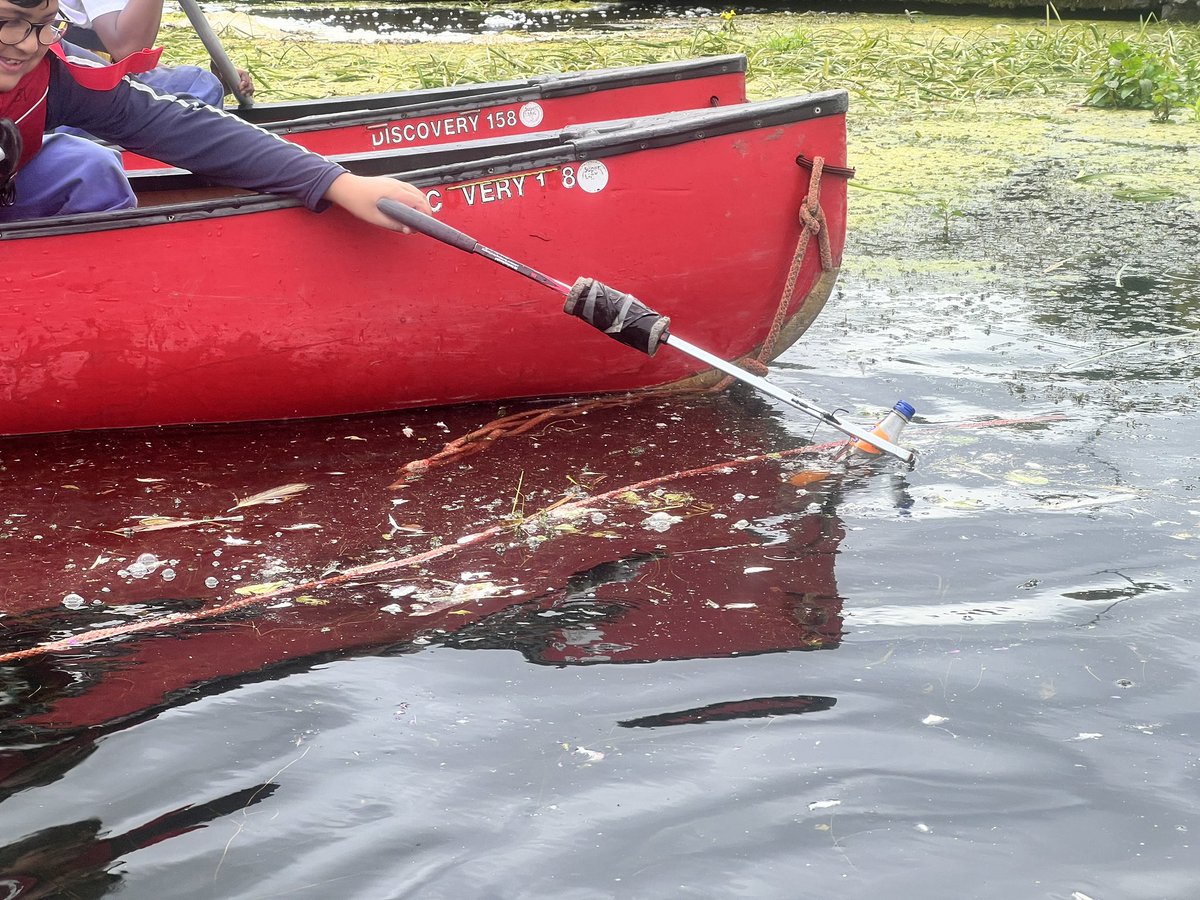Great work from all at <a href="/HighparkPS/">Highpark Primary & LCR</a> today collecting rubbish from <a href="/scottishcanals/">Scottish Canals</a> making use of the new community litterpick hub <a href="/PinkstonAWWC/">Pinkston Watersports</a>. <a href="/BlairvadachOEC/">Blairvadach Outdoor Education Centre - Glasgow</a> <a href="/JohnMuirTrust/">John Muir Trust</a>