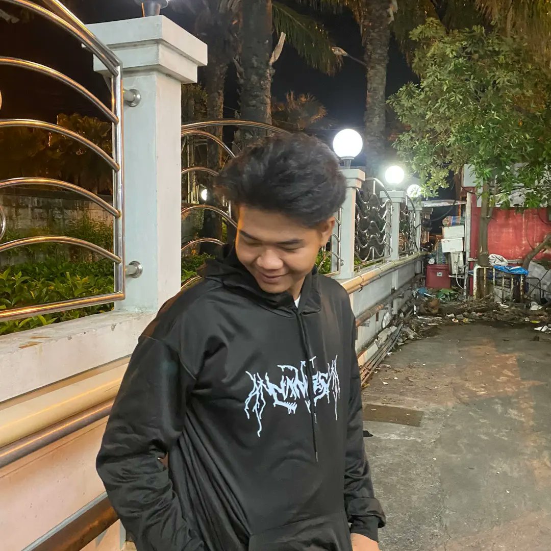 Akrapol0's tweet photo. เบื่อมะไหวเลยยยย #แหลมฉบัง #ชลบุรี #อ่าวอุดม #ศรีราชา #เครือสหพัฒน์ #บางแสน #บ่อวิน #บางละมุง #ทุงกราด https://t.co/VMO0rxwSne