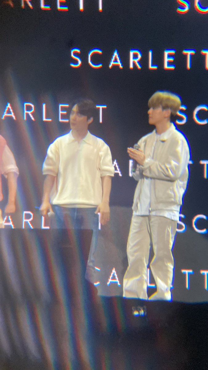 xxdoby_'s tweet photo. Baeksoo did it because of me 🥹 baeksoo love me so damn much 🥹
Thank you for coming to Indonesia. I hope i can see you again at exo’s concert 😭😭😭😭😭😭😭😭😭🤍🤍🤍
#baeksoo #ScarlettxEXO https://t.co/42x9qncBQt