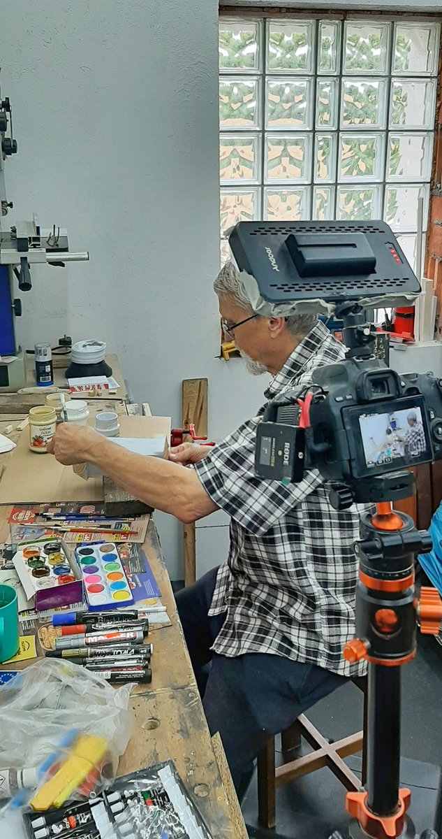 CasualDIY's tweet image. There will be a special video this week on my YouTube channel. Me and my dad are cooking up a cool project for you in my workshop 😅👍

Video out this Wednesday, make sure you watch it 👍😁

#smallwork #dad #scrapwoodproject