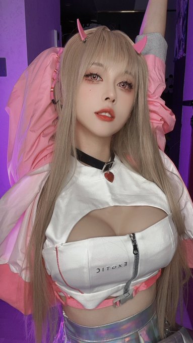 Twitterのコスプレ画像4
