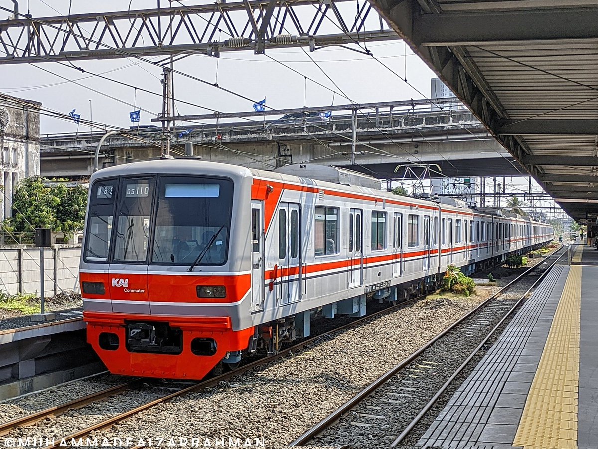 yoasobiloved's tweet photo. Pemain Jalur Pink Line.
TM 05-010F Ex Tozai Line.
#fotosepur #tm05 #tokyometro05 #tokyometro05series #05series https://t.co/7iCGYYdwJr