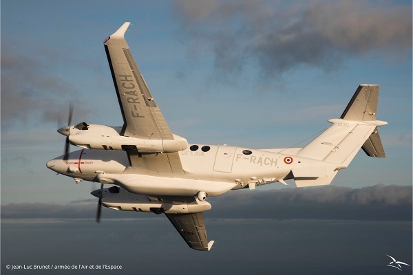 top_force's tweet photo. L’escadron 4/33 Périgord a reçu ses deux premiers avions légers de renseignement #ALSR #VADOR à Cognac https://t.co/EkJ6ORCyHT https://t.co/2qE0RbLyQC