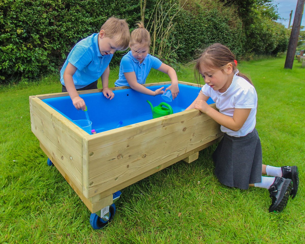 SawscapesP's tweet image. With lockable casters, our Water Trays are a flexible freestanding solution for splash play! 🐬 #waterlpay #splashplay #playgroundequipment #playequipment #sawscapesplay sawscapesplay.co.uk/products/early…