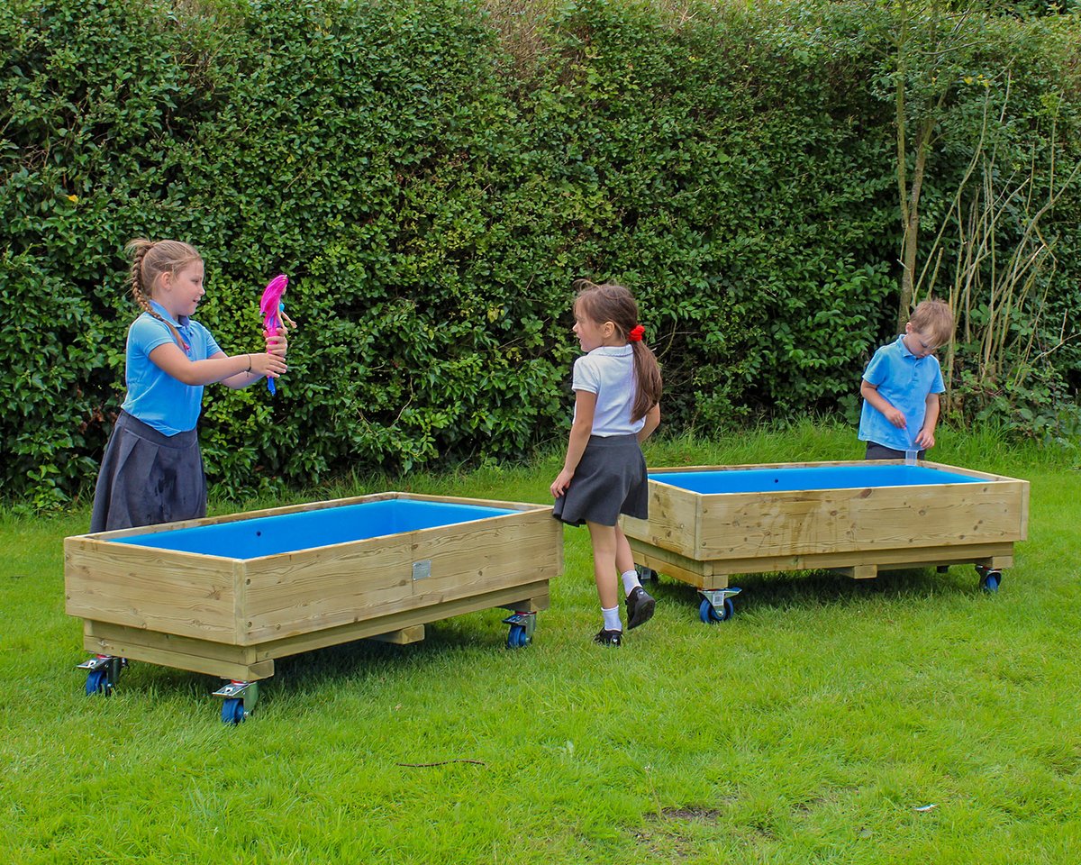 SawscapesP's tweet image. With lockable casters, our Water Trays are a flexible freestanding solution for splash play! 🐬 #waterlpay #splashplay #playgroundequipment #playequipment #sawscapesplay sawscapesplay.co.uk/products/early…