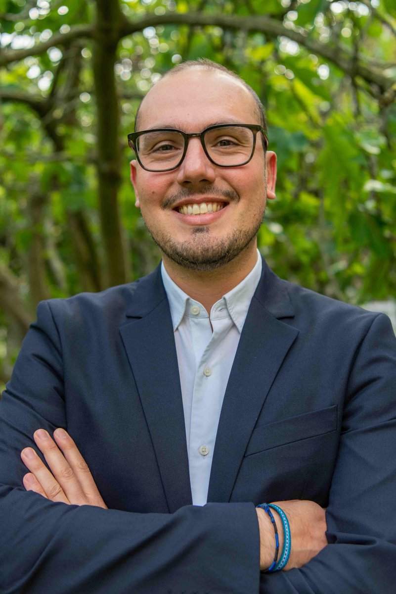 🌟 Excited to introduce Fernando VESPA, Project Manager at the Executive Education, Training &amp; Projects Office.
Fernando has five years of professional experience in the design and management of international projects. 
Curious to learn more? Click here tinyurl.com/44ha6psn