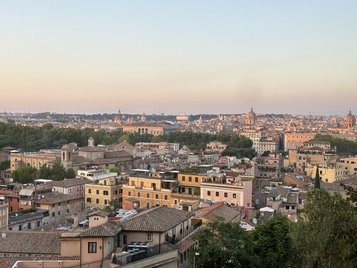 ¿En Roma? Pues el día 9 de septiembre actuamos en la Piazza di San Pietro in Montorio ENTRADA LIBRE y las mejores vistas de la ciudad - Organizado por la <a href="/RAERoma/">Academia de España en Roma</a> en el 150 aniversario 🎉