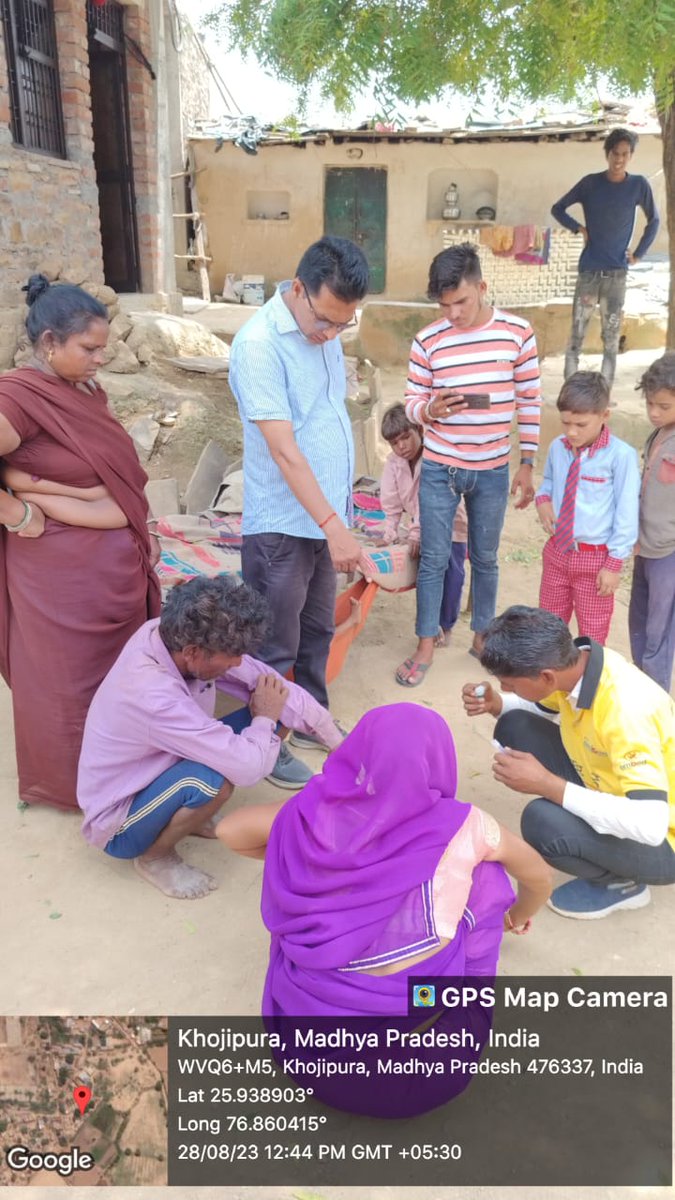 Ramjila45785093's tweet photo. Aj dhodhar me maleria positive ke pariwar walo ke khoon ki janch Ki or larvasarve feversarve kiya mi sir MTS sir a.s asha block coordinator Fhi Sheopur.                                              @sksomya @santoshbhargav2 @Avdheshsingh_ @PuneetS41461128 @kanchansingh87 https://t.co/NBRVBxHg7A