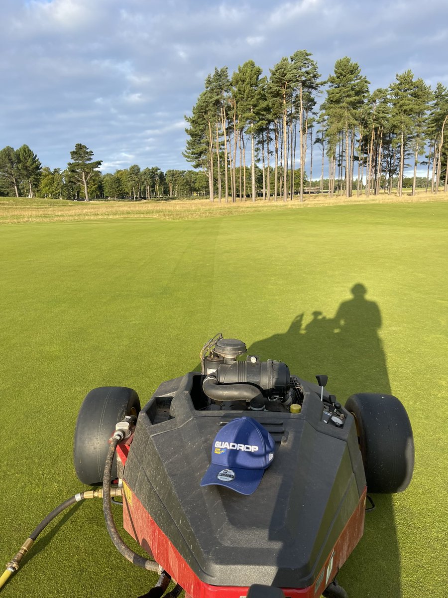 seanharkness1's tweet photo. Getting this great bit of kit out today! Getting a drink right into that profile. Keeping those moisture levels where we want them.
#quadrop @Quadropdosing @rainbirdgolfuk @RainBirdGolf @Aitkens_turf https://t.co/ni92mRSrrx