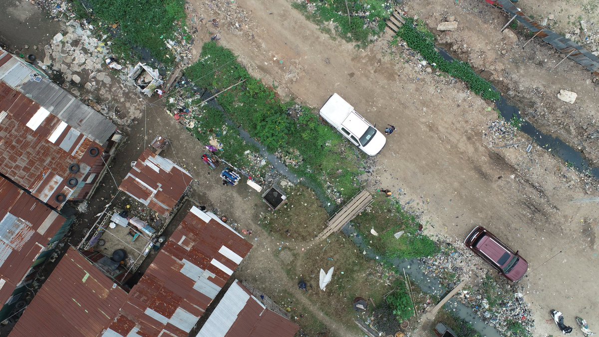DemiladeGIS's tweet photo. "Utilizing a DJI Phantom 4 Pro V2 drone for comprehensive aerial assessments of landfill &amp; waste areas near Lagos lagoon. Precise data collection sheds light on waste disposal concerns and unveils open defecation sites, underscoring the imperative for sustainable solutions. https://t.co/JwbDwX7b0K