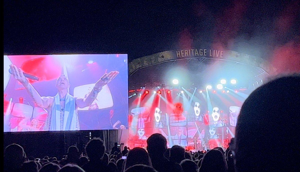 Ben Champniss (@benchampniss) on Twitter photo 20 years on from the last time I saw Robbie Williams live at Knebworth and I can safely say, the man’s still got it!! A true showman! Great gig at Heritiage Live, @sandringham1870 !! Also, really impressed with <a href="/lspraggan/">Lucy Spraggan</a> who supported him! Thank you, Georgie! <a href="/robbiewilliams/">Robbie Williams</a> 20 years on from the last time I saw Robbie Williams live at Knebworth and I can safely say, the man’s still got it!! A true showman! Great gig at Heritiage Live, @sandringham1870 !! Also, really impressed with <a href="/lspraggan/">Lucy Spraggan</a> who supported him! Thank you, Georgie! <a href="/robbiewilliams/">Robbie Williams</a>