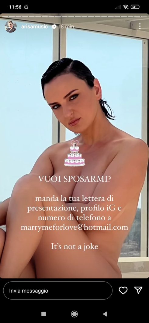 deadpoetstan's tweet photo. scusate ma che sta passando Arisa???

e perché ha scambiato Instagram per un sito d’incontri????? https://t.co/j27UqMgf1s