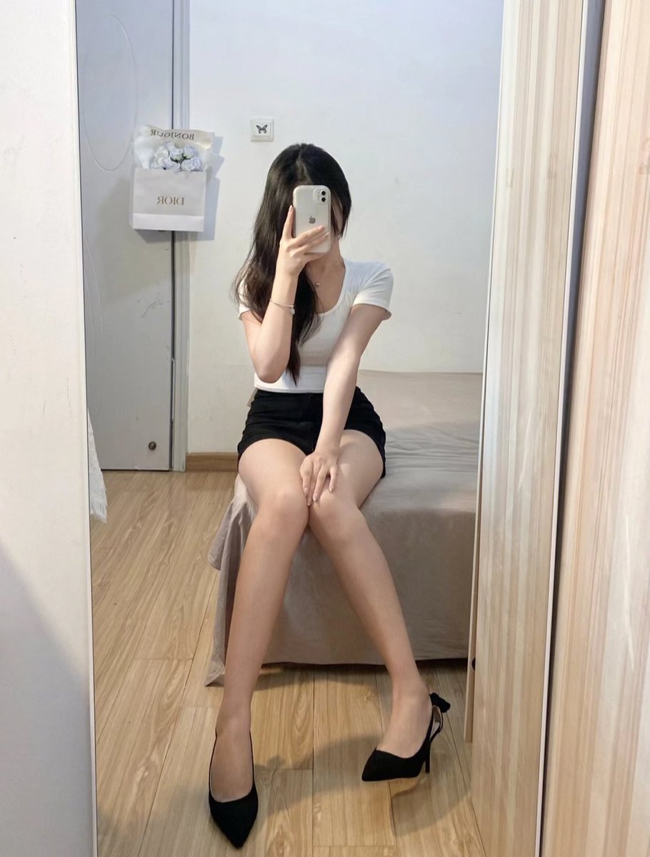 Valene82566928's tweet photo. 我表面上软硬不吃  私下 硬的
吃到
嘴软👅
#合肥 https://t.co/swLRyPZEyF