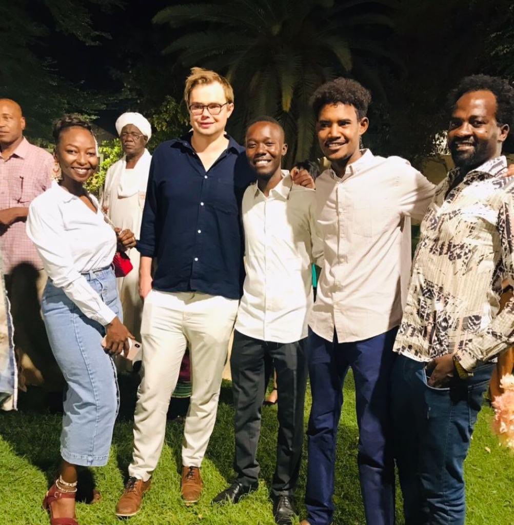 DewLawrie's tweet photo. لا بد أن يكون لكل حرب نهاية، ولكن صفات الشعب السوداني العظيمة ستستمر إلى الأبد. وهي ستكون أساس السودان الجديد الذي سيبنيه أبناءه بعد الحرب. أنتظر بفارغ الصبر أن أزوره مرة أخرى. https://t.co/urnJu8abCB
