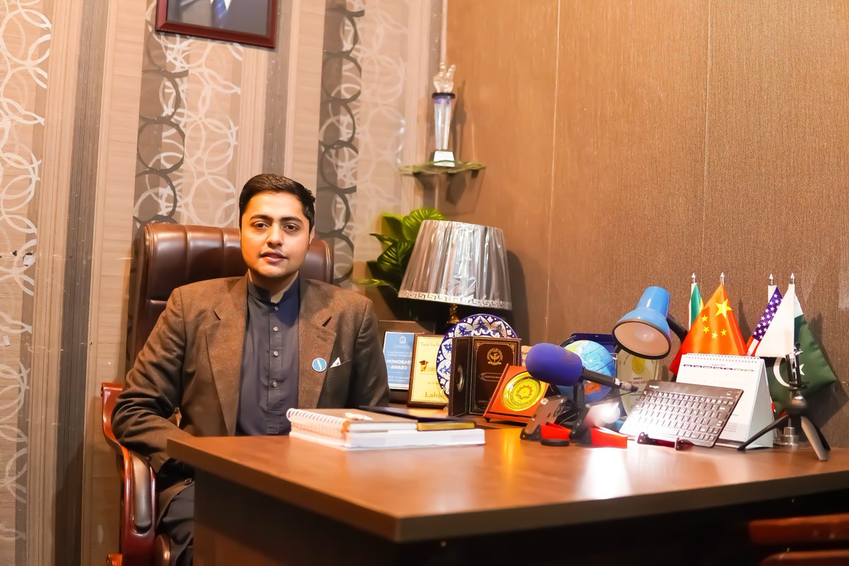 FareedMustafai's tweet photo. "Stuck in the corporate hustle till 9PM tonight! If you're in the area and want to catch up, brainstorm, or just say hi, feel free to swing by. My office door is open! Let's make the most of these late hours. #OfficeGrind #OpenOffice #DropBy https://t.co/DrZhDjAORp