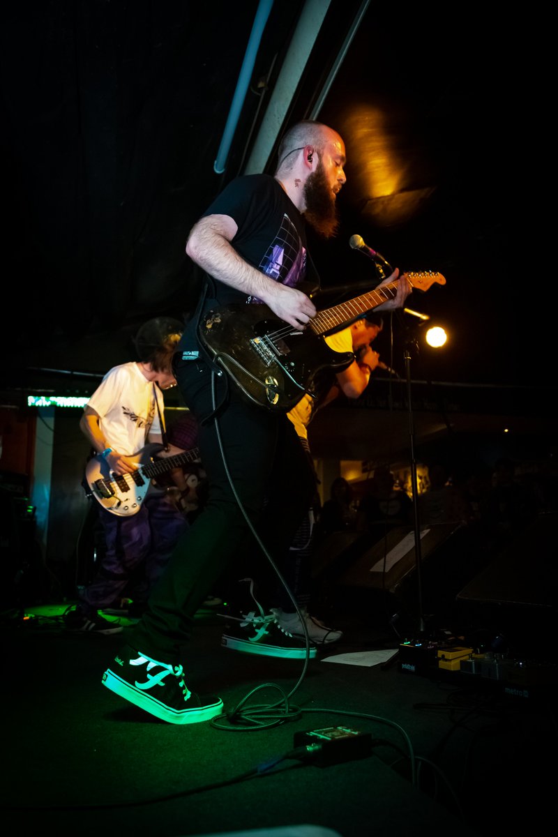 Discovered us at a show recently? Want to hear more?

Hit the link below for all things Neptune Rain 💜🚀🪐🌧️

linktr.ee/weareneptunera…

📸 Photo credit: <a href="/EmPending/">Emily M Harris</a>