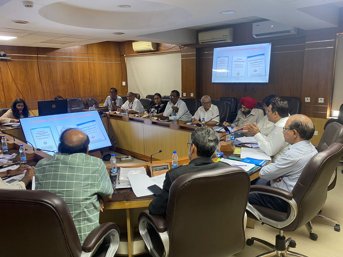 ForHomeopathy's tweet photo. The 2nd Meeting of Advisory Council for Homoeopathy, National Commission for Homoeopathy held on 25th August 2023, at commission's office at New Delhi. #NCH #MOA #BERH #HEB #MARBH https://t.co/9H2LQtpLWG