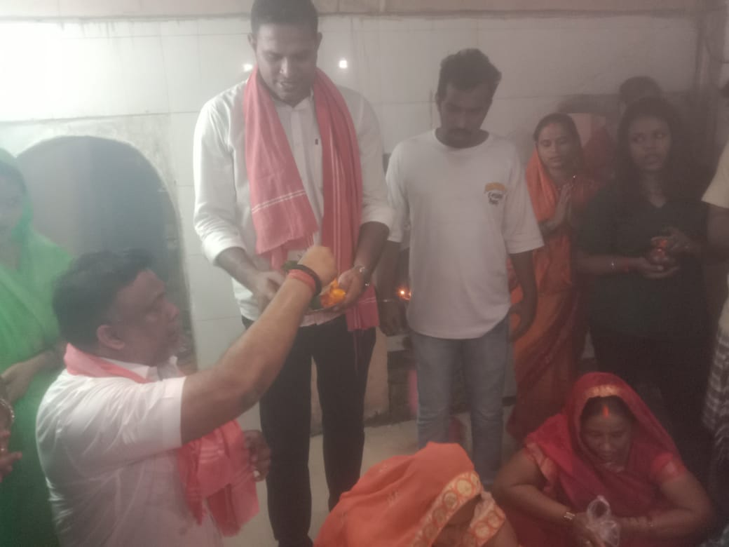 लोकप्रिय आमदर विद्या ठाकुर जी के मार्गदर्शन में, आचार्य पावन त्रिपाठी जी के सानिध्य में और मुंबई अध्यक्ष श्री जय प्रकाश सिंह जी के अध्यक्षता में शिव अभिषेक का कार्यकर्म उत्तर भारतीय मोर्चा मुंबई  द्वारा  गोरेगांव विधानसभा आयोजित  हुआ <a href="/ShelarAshish/">Adv. Ashish Shelar - ॲड. आशिष शेलार</a> <a href="/pawantripathi_/">Pawan Tripathi</a> <a href="/jpsmumbai/">Jaiprakash Singh</a>