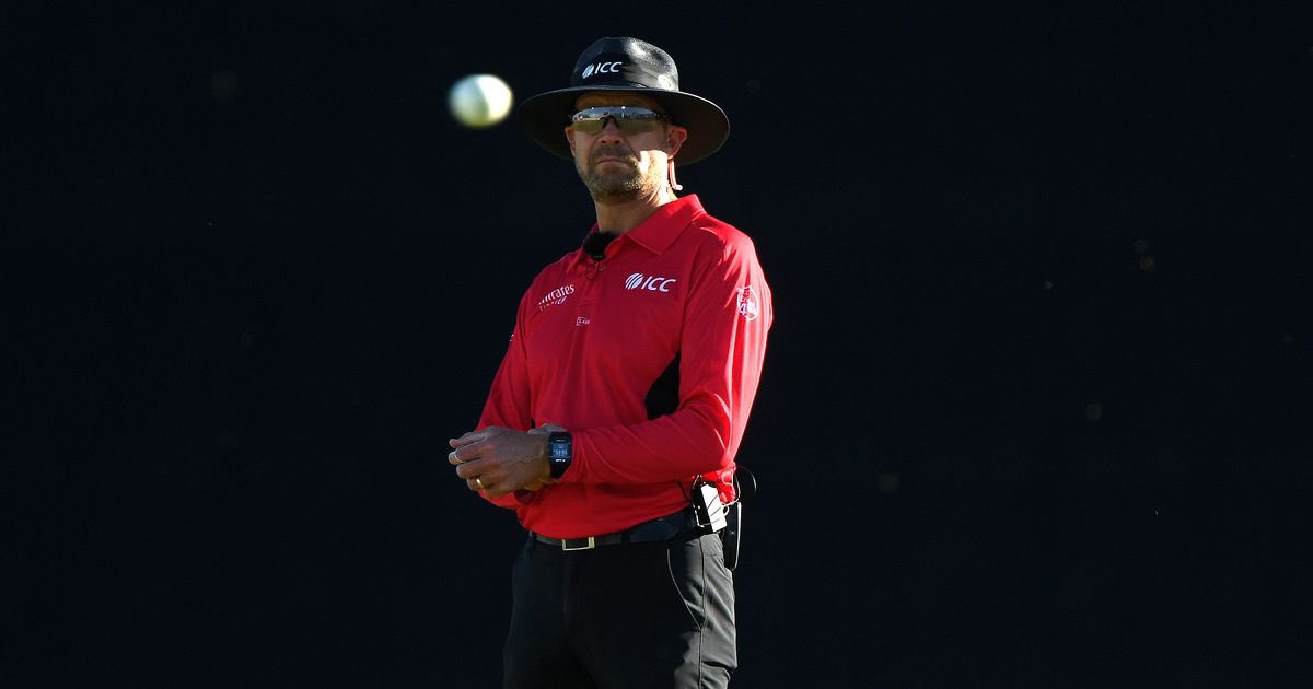 LSportCricket's tweet photo. Match Officials | @englandcricket v @BLACKCAPS. #ENGvNZ
On Field Umpires: #MikeBurns & #MartinSaggers
Third Umpire: #AlexWharf
Fourth Umpire: #DavidMillns https://t.co/AXgQuanCBx