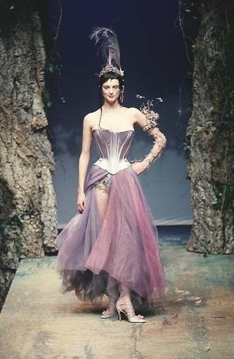 Christian Lacroix was so right for this collection. Like yes. Exactly.