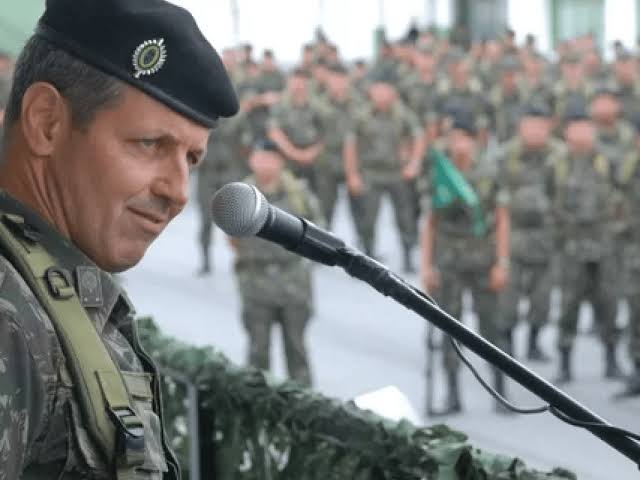 SergioAJBarrett's tweet photo. Mas o Tomás Paiva resolveu procurar a cúpula da CPMI para buscar preservar a imagem das Forças Armadas, individualizar os culpados, desde que sejam blindados os generais?
E não é INADMISSÍVEL que sequer se cogite em livrar a CORJA DE MENTORES DA TENTATIVA DE GOLPE DE ESTADO? https://t.co/TrHwUc9PUT