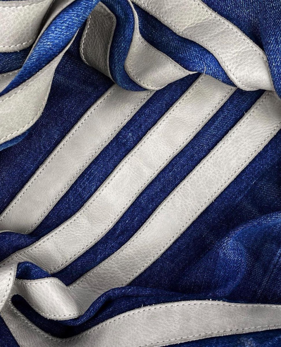 Shtreetwear's tweet photo. Y-3 Adidas SS05 Denim by Yohji Yamamoto https://t.co/tO91dEQbkq