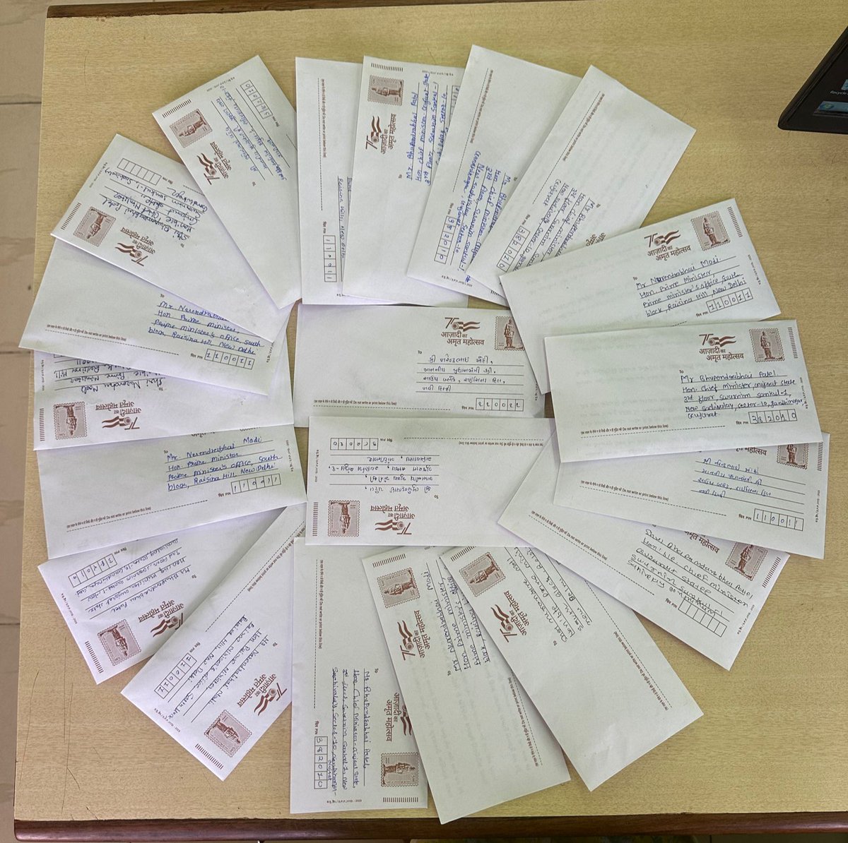 આજે રાજ્ય સરકારનાં ફિક્સ પે ના કર્મચારી દ્વારા રક્ષાપર્વ ની ઉજવણી થકી પોતાની માંગણી રજૂ કરવામાં આવી છે આશા રાખીએ કે આ કર્મચારીની માંગણી ને વાચા આપી ફિક્સ પે નીતિ સરકાર નાબૂદ કરે અને ફૂલ પે નો લાભ કર્મચારીને સત્વરે આપે.
<a href="/CMOGuj/">CMO Gujarat</a> <a href="/Bhupendrapbjp/">Bhupendra Patel</a> 
#Remove_Fix_Pay_Gujarat