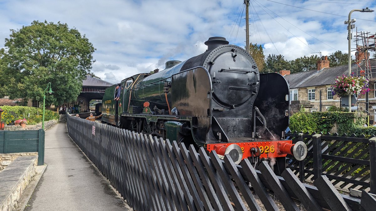 I am really lucky to live in a town with a working steam railway.

#steamengine #trains #steamtrain #nymr #railway  #northyorkshiremoorsrailway
