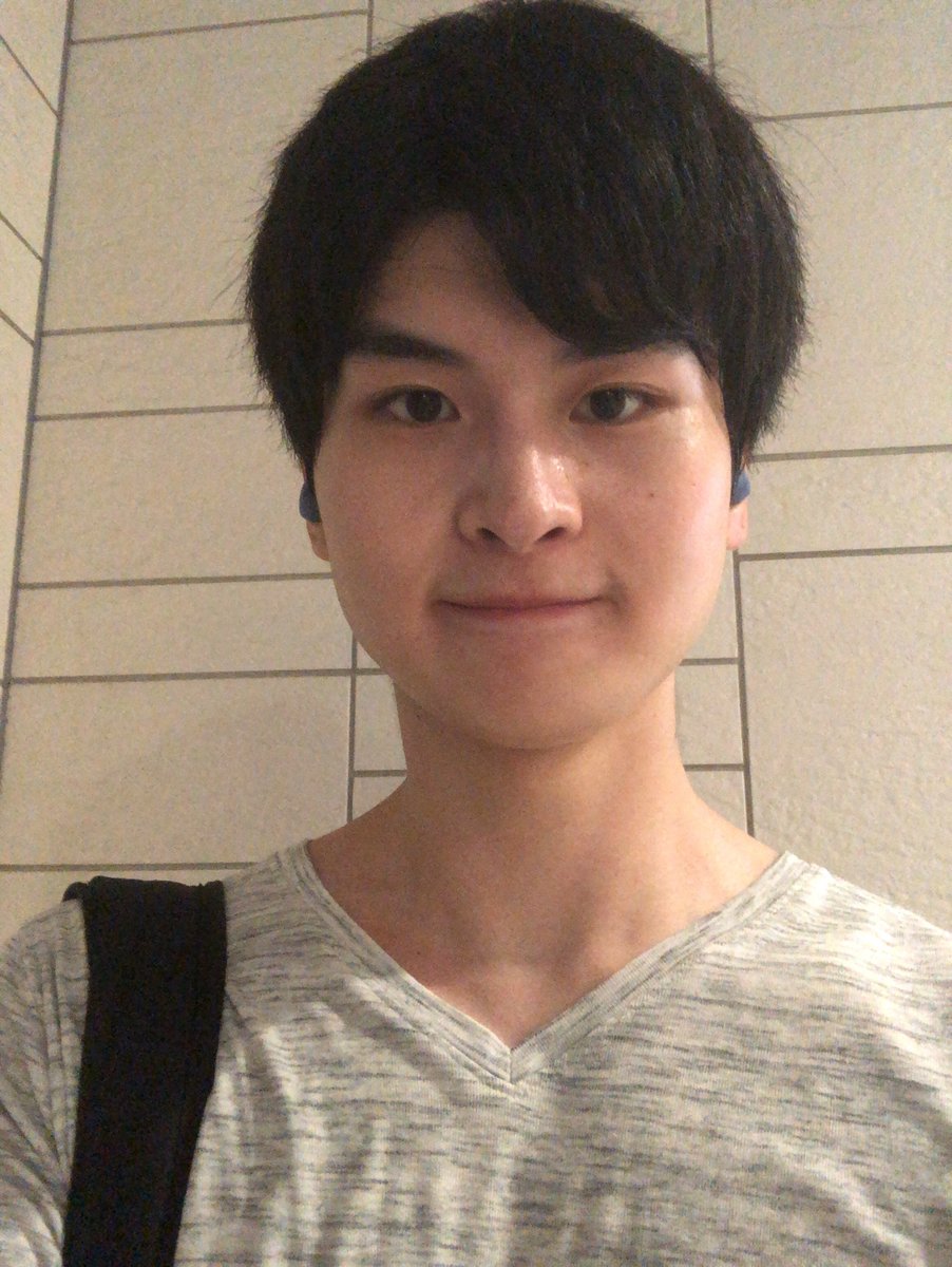 hiroya1016D's tweet photo. 今日は胸トレ！

調子が良さそうだから
高重量いっちゃう⁉︎

#筋トレ https://t.co/bu5nbkpi4M