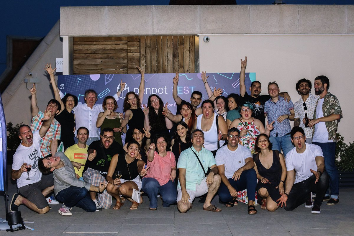 We're #hiring a new Frontend Developer! 

We believe that education can be acquired in many ways.🤓We don't require specific formal  education, but we do expect you to have experience working as a  front-end developer. 

Read and share! 🪄

linkedin.com/jobs/view/3703…