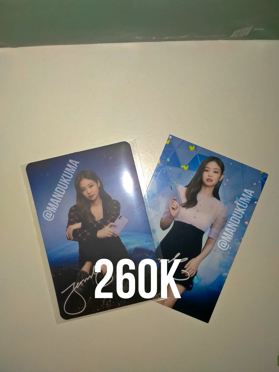 mandukuma's tweet photo. lfb wts want to sell
pc Jennie glober ver 1&amp;2 set
-no sensitive buyer✅
-include all✅
-freebies✅
-can ship ww with ina address✅
-shopee only✅

Tag: photocard Jennie BLACKPINK the album Japan iya d4 welco19 bornpink square up dvd the show pocas Jennabi jenwink boboan. https://t.co/fZFatdZlmx