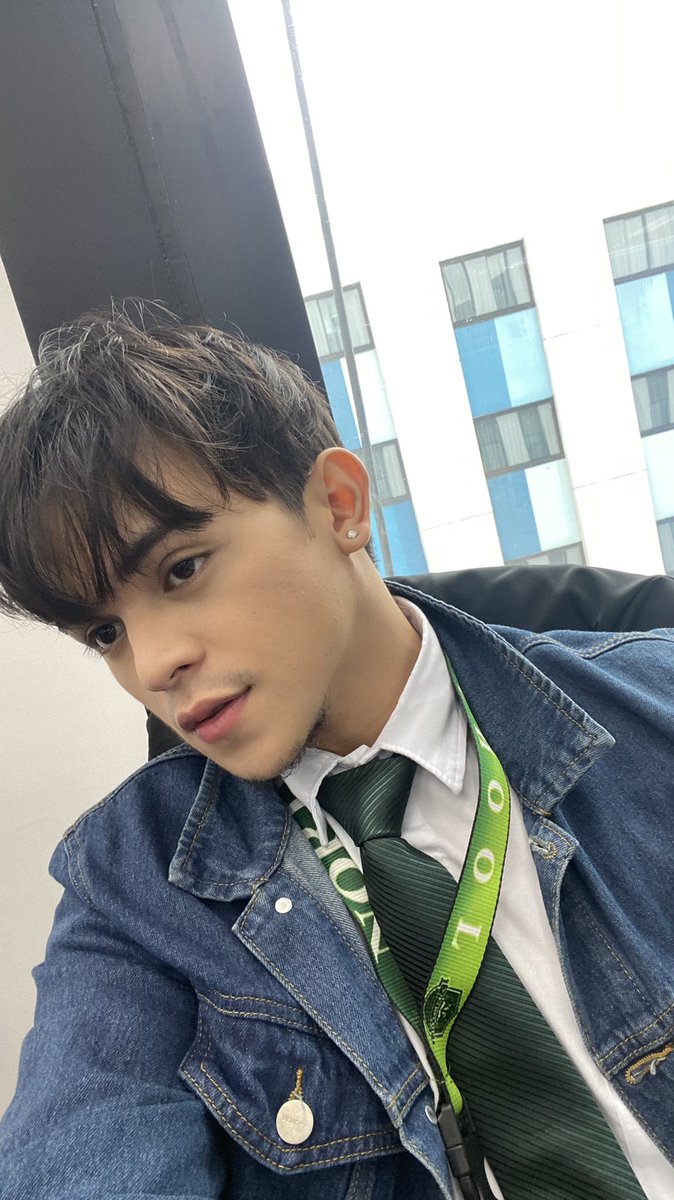 North ford High.. you ready? 

can’t wait for you guys to meet Poch Robles and my other school mates.

Senior High starts tonight, every Mondays to Fridays. 9:30pm after the Iron Heart. i hope we all listen and talk more about what matters. 

#SeniorHigh #SHPagbubukas