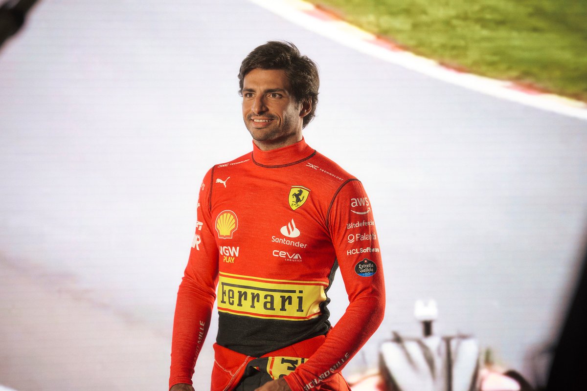 ScuderiaFerrari's tweet photo. Take a closer look, #Tifosi! 😍

#ItalianGP 🇮🇹 https://t.co/WYPNDzh7cY