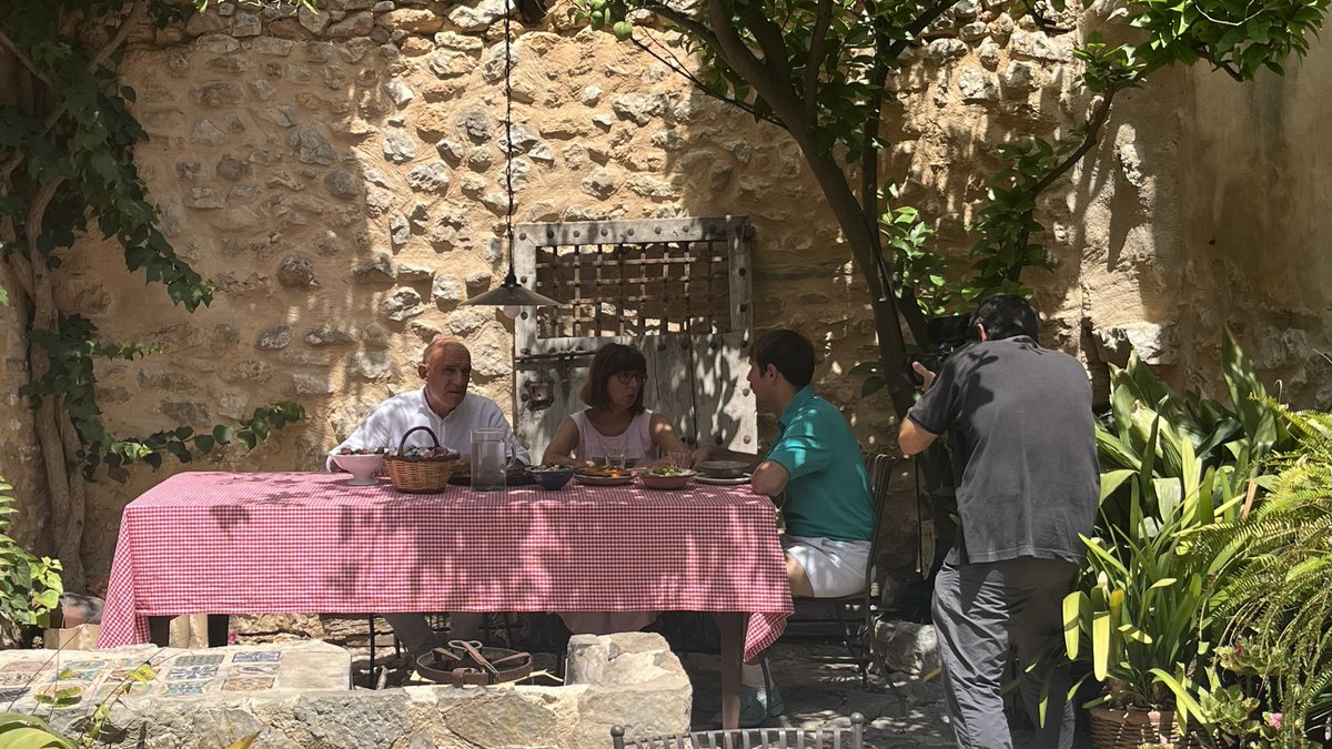 MajorcaDaily's tweet image. All specialities at Fornet de la Soca in Palma are based on traditional recipes. 

Read the full article and watch the video here: majorcadailybulletin.com/.../discover-t…...
#MallorcaBaker #TraditionalRecipes #LocalProduct
#TUI #DieMallorquiner #TUICareFoundation #FornetdeLaSoca #SibylleTiessen