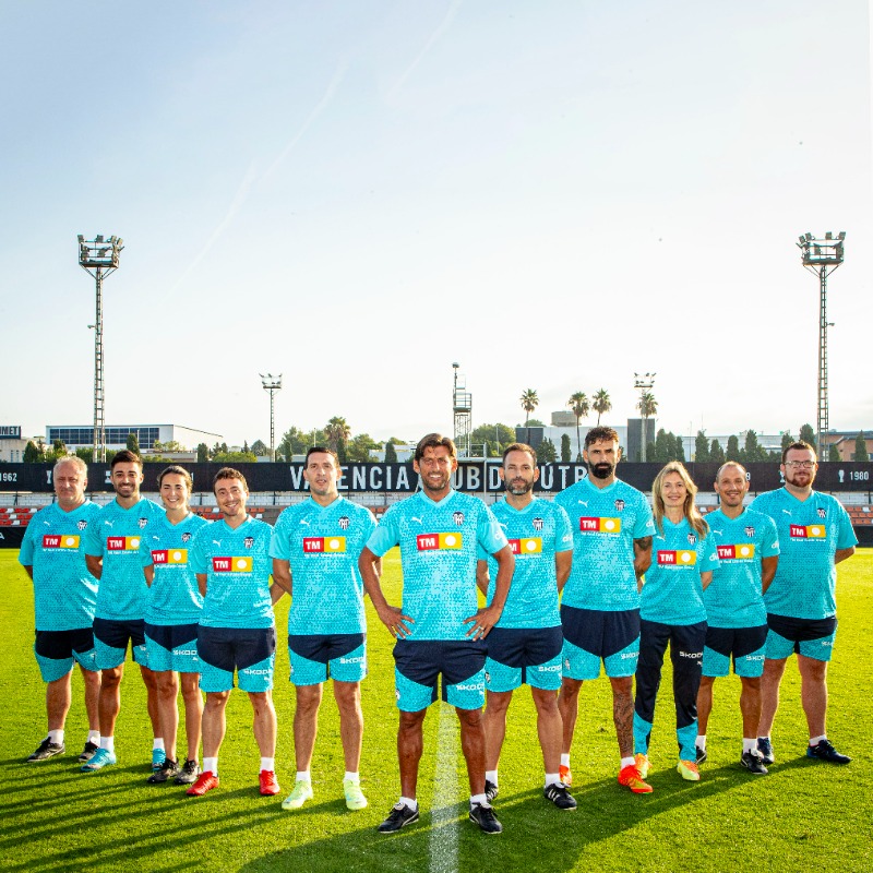 Academia_VCF's tweet photo. ➡ Conoce al Cuerpo Técnico del VCF Mestalla para la temporada 2023-24

🦇 @Angulo2Miguel encabeza el equipo de trabajo del filial valencianista que vuelve a competir en #SegundaFederaciónG3 

#ADNVCF