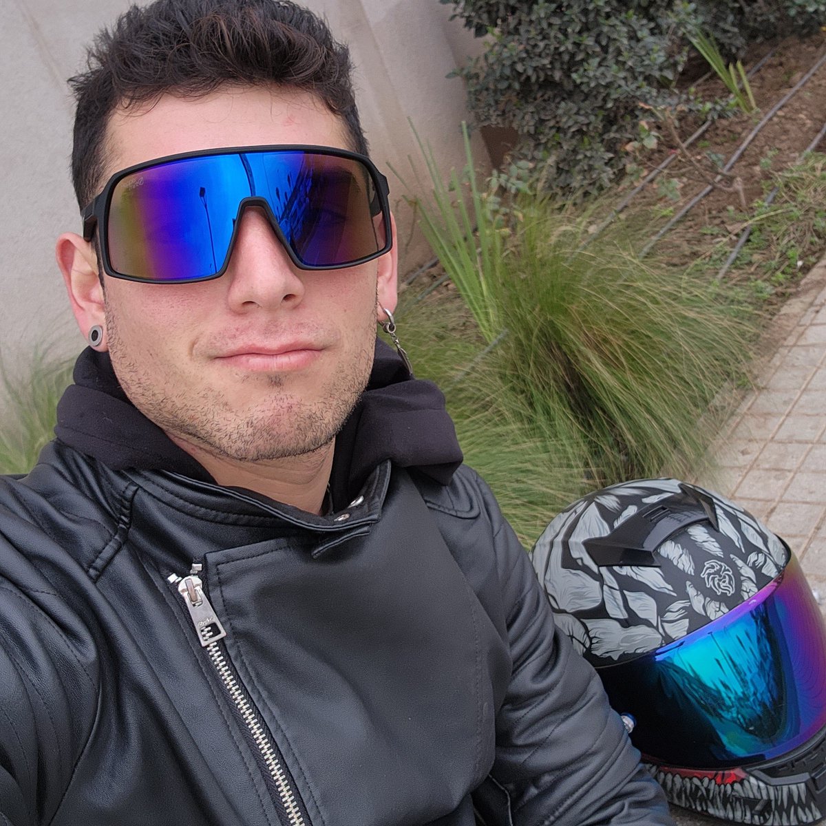 AlanHotDot20's tweet photo. Soy tu motopapi😁😈🥵 https://t.co/qZ8My4h4bt